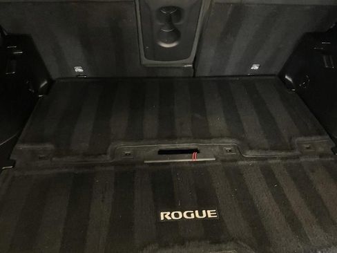 Used 2016 Nissan Rogue SV AWD/4WD image 14
