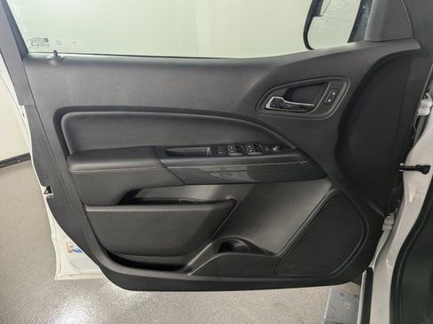 Used 2020 GMC Canyon Denali image 9