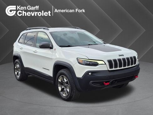 Used 2019 Jeep Cherokee Trailhawk AWD/4WD image 1