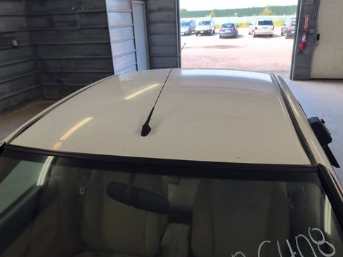Used 2005 Honda Civic Hybrid Sedan image 8