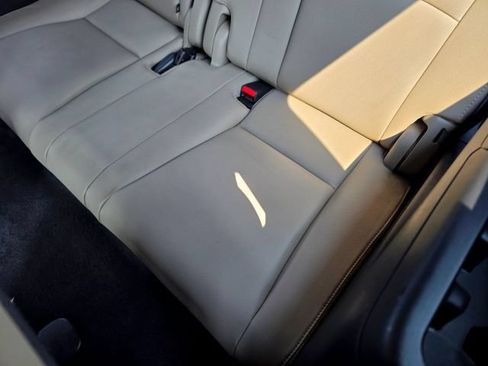 Used 2022 Honda Pilot Touring image 45