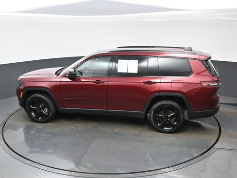 Used 2025 Jeep Grand Cherokee L Limited w/ Luxury Tech Group II AWD/4WD image 38