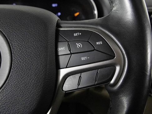 Used 2019 Jeep Grand Cherokee Limited image 29