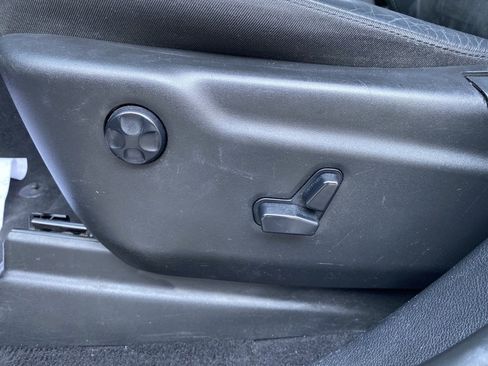 Used 2019 Dodge Durango GT image 28