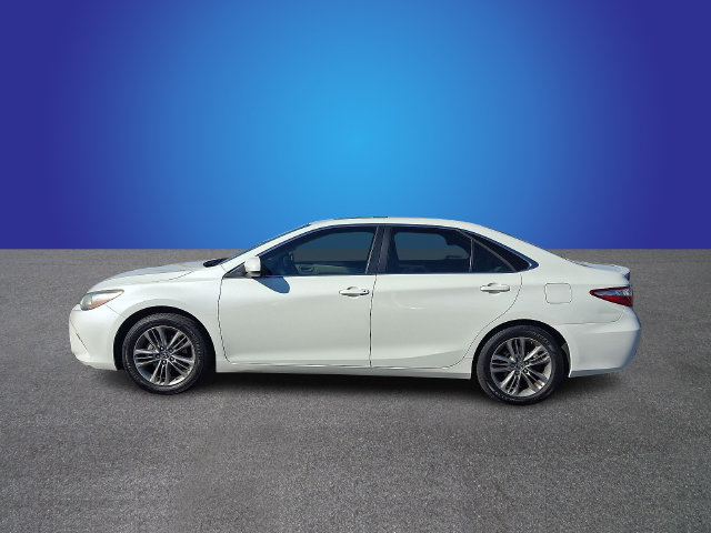 Used 2015 Toyota Camry SE w/ Moonroof Package FWD image 7