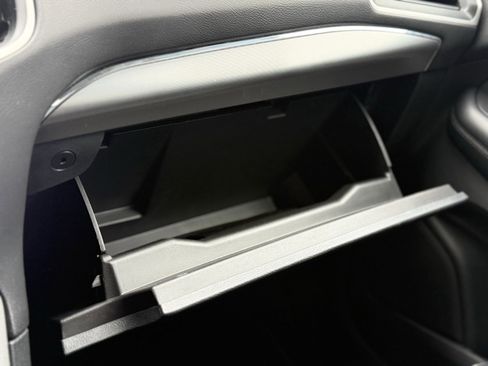 Used 2022 Ford Edge SEL image 33