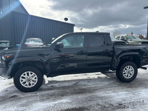 Used 2024 Toyota Tacoma SR5 image 4