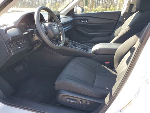 Used 2023 Honda Accord EX image 15