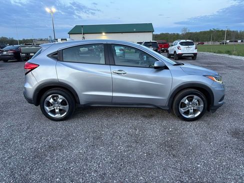 Used 2021 Honda HR-V LX image 2