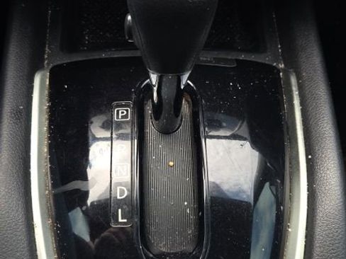 Used 2014 Nissan Rogue S image 33