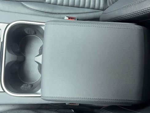 Used 2022 Land Rover Discovery Sport S image 37