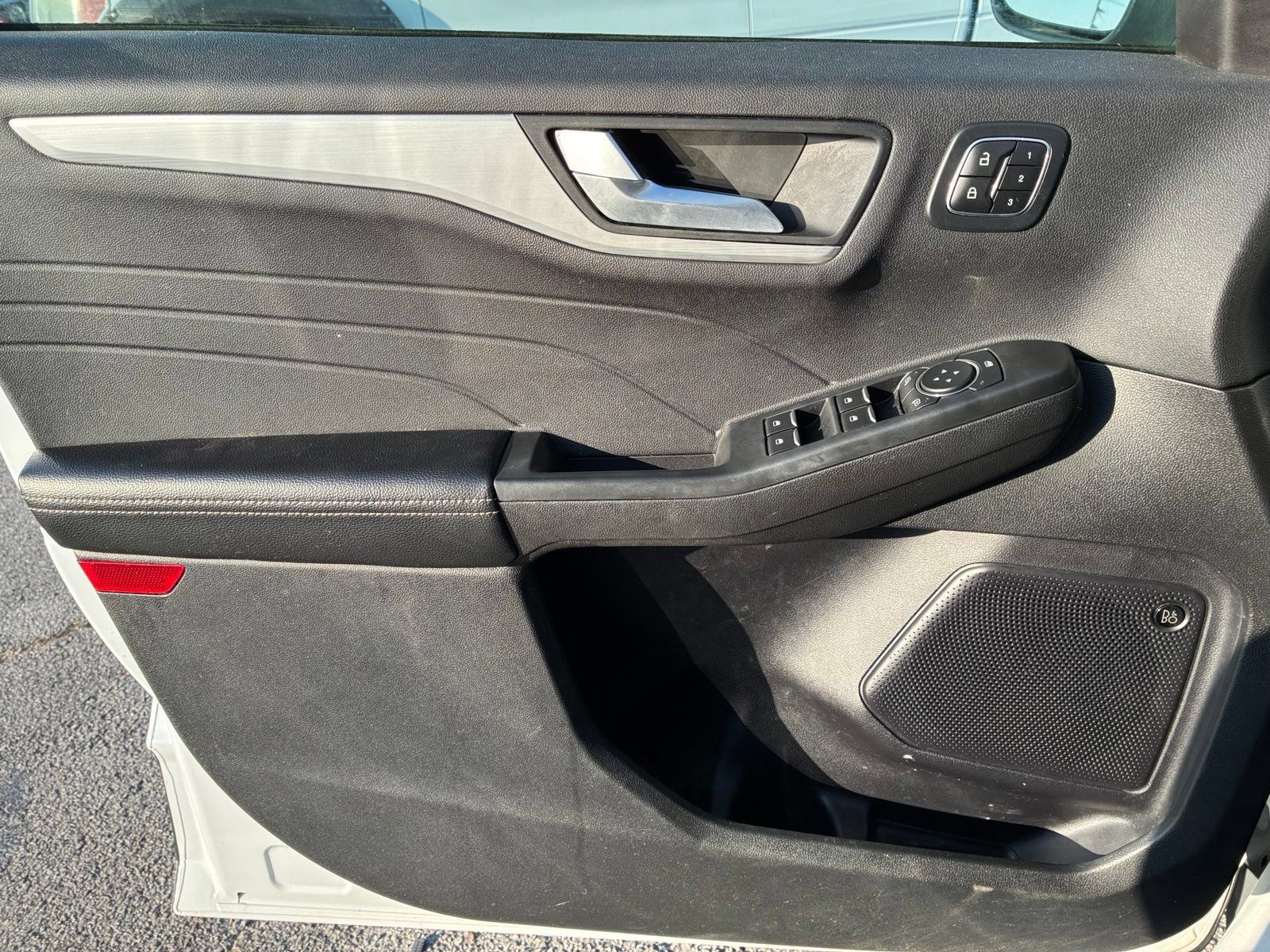 Used 2023 Ford Escape SE w/ PHEV Premium Package FWD image 12