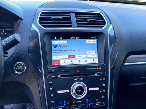 Used 2018 Ford Explorer Limited FWD image 26