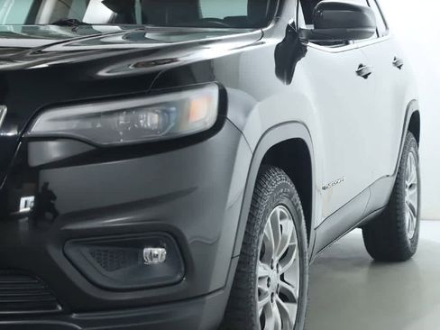 Certified 2021 Jeep Cherokee Latitude Lux w/ Comfort/Convenience Group AWD/4WD image 4