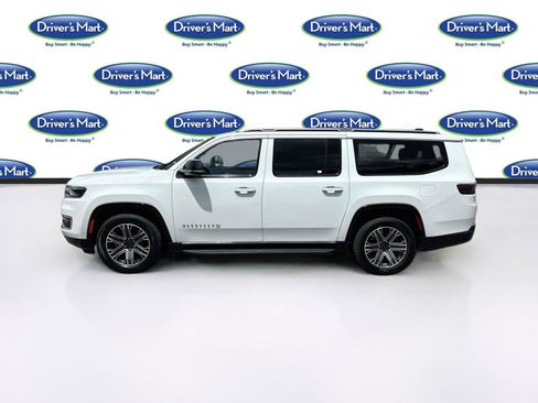 Used 2024 Jeep Wagoneer L Series II w/ Flexible Seating Group RWD image 4