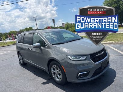 Used 2022 Chrysler Pacifica Limited