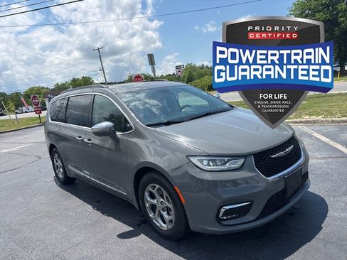 Used 2022 Chrysler Pacifica Limited FWD image 1