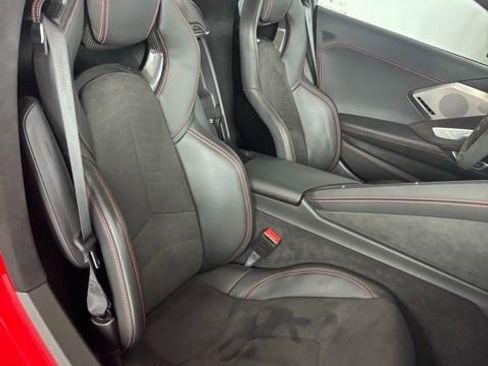 Used 2022 Chevrolet Corvette Stingray Premium Conv w/ Z51 Performance Package image 7