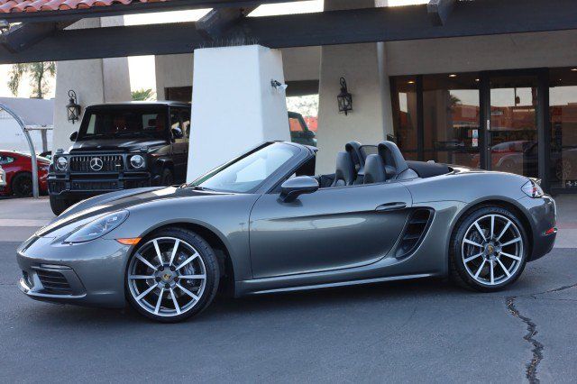 Used 2017 Porsche 718 Boxster RWD image 5