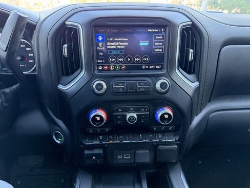 Used 2022 GMC Sierra 2500 AT4 w/ AT4 Preferred Package image 15