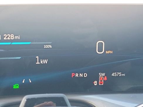 Used 2026 Cadillac Vistiq Sport image 15