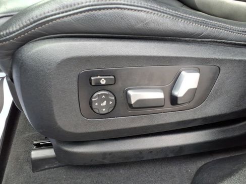 Used 2022 BMW X6 xDrive40i AWD/4WD image 24
