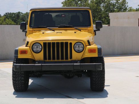 Used 2004 Jeep Wrangler X w/ Convenience Group AWD/4WD image 23