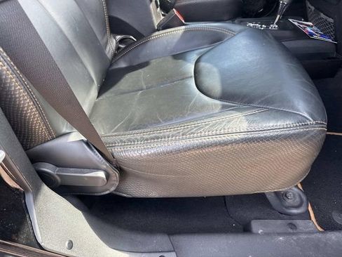 Used 2014 Jeep Wrangler Unlimited Sahara image 13