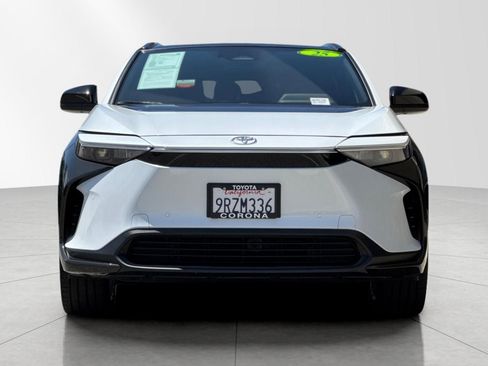 Used 2025 Toyota bZ4X AWD w/ Weather Package image 9