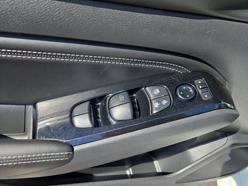 Used 2023 Nissan Altima 2.5 SV w/ SV Premium Package image 14