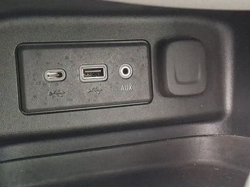 Used 2019 Chevrolet Equinox LS w/ LS Convenience Package AWD/4WD image 25