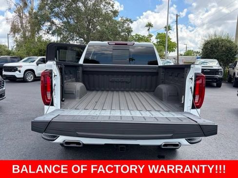 Used 2024 GMC Sierra 1500 AT4 w/ AT4 Preferred Package AWD/4WD image 16