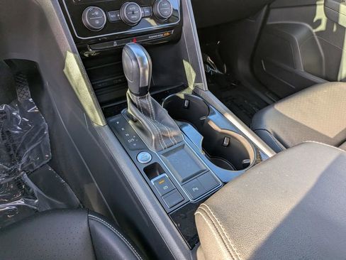 Used 2023 Volkswagen Atlas SE w/ Black Wheel Package FWD image 24