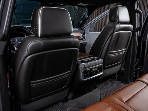 Used 2024 GMC Sierra 1500 Denali Ultimate image 32