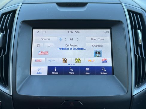 Used 2020 Ford Edge SE image 6