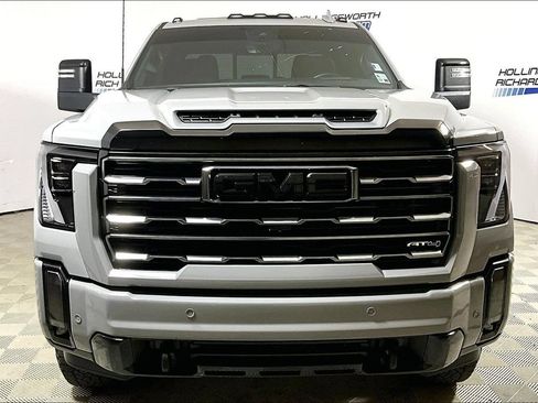 Used 2024 GMC Sierra 2500 AT4 w/ AT4 Premium Plus Package AWD/4WD image 2