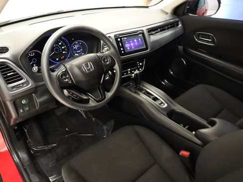 Used 2018 Honda HR-V EX image 11