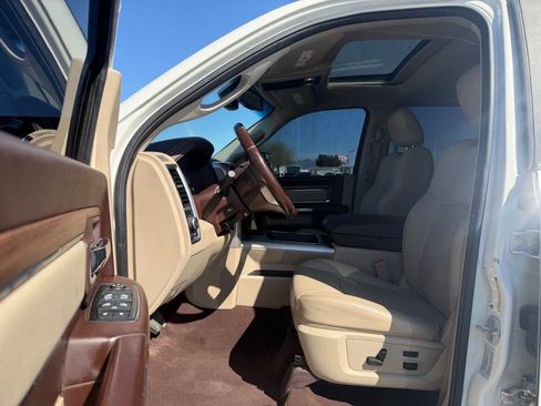 Used 2016 RAM 3500 Laramie w/ Convenience Group AWD/4WD image 15