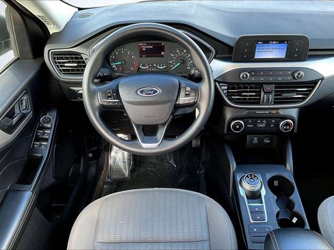 Used 2022 Ford Escape S image 5