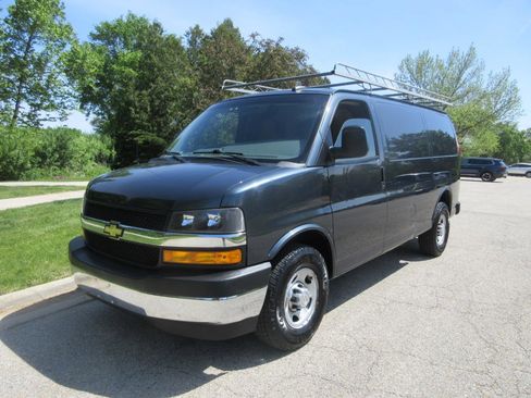 Used 2020 Chevrolet Express 2500 w/ Driver Convenience Package RWD image 2