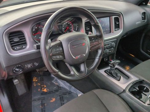 Used 2022 Dodge Charger R/T w/ Blacktop Package image 10
