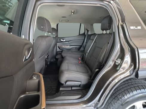 Used 2019 GMC Acadia SLE FWD image 15