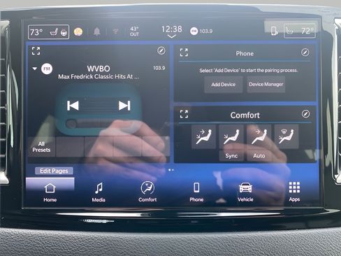 Used 2025 Chrysler Pacifica Select image 51