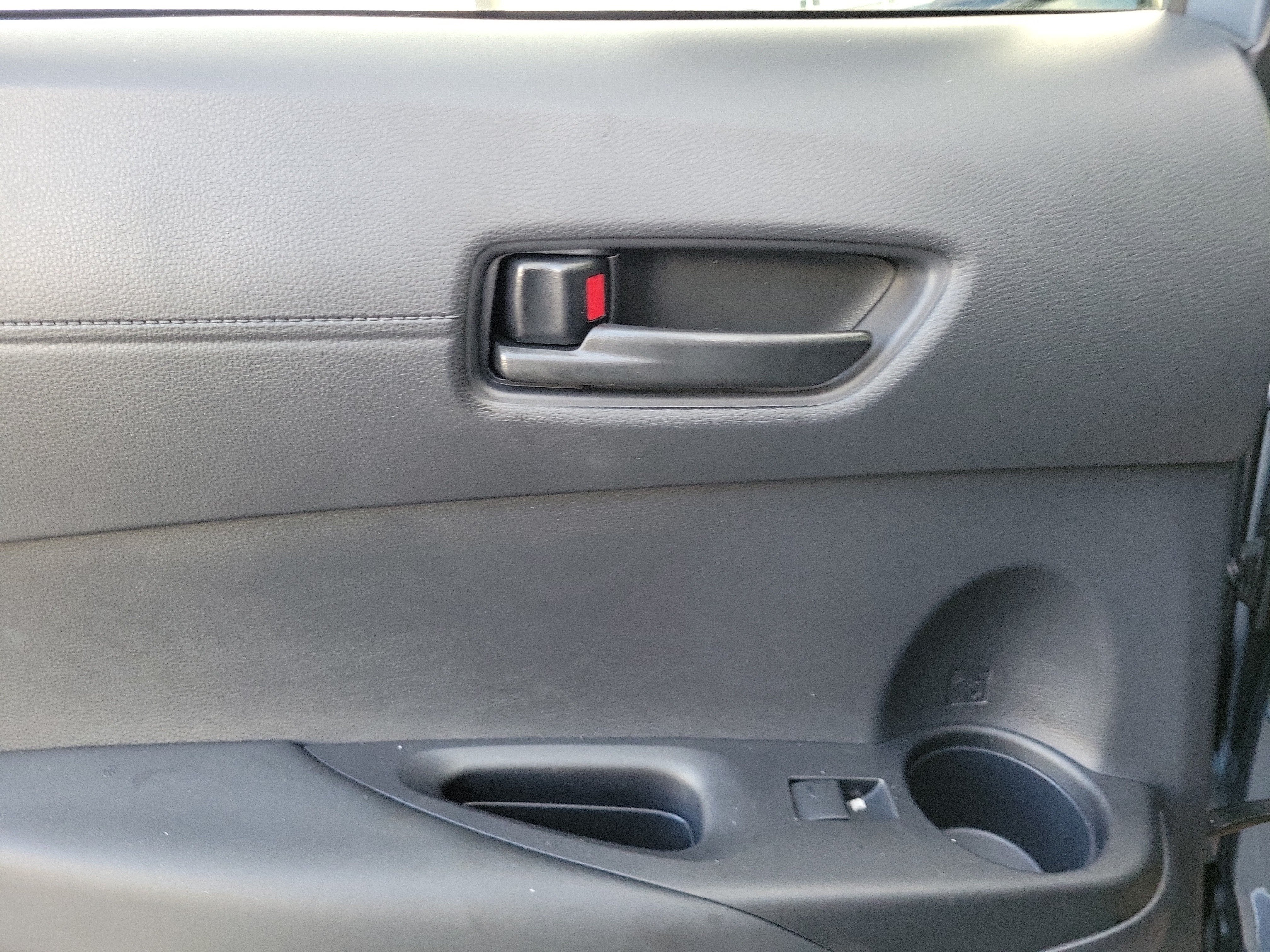 New 2026 Toyota Corolla Cross LE w/ Moonroof Package FWD image 12