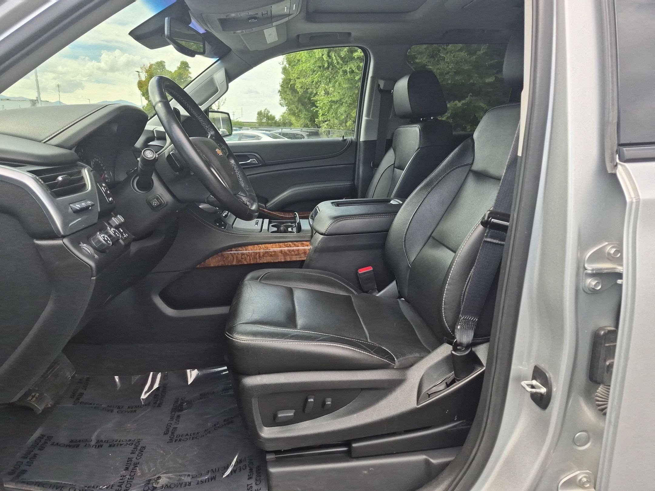 Used 2020 Chevrolet Tahoe Premier AWD/4WD image 24