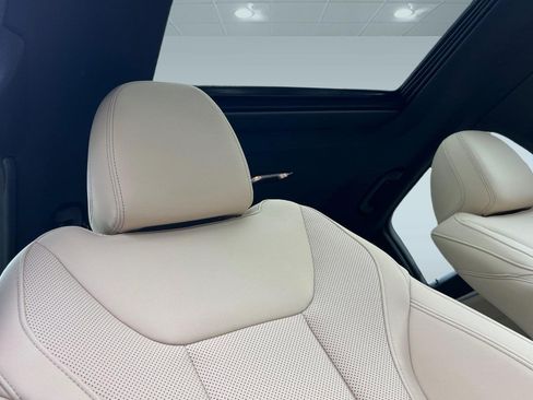 Used 2025 BMW i4 xDrive40i w/ Premium Package image 25