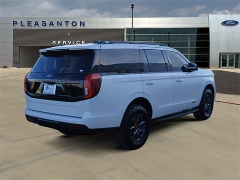 New 2025 Ford Expedition Tremor image 5