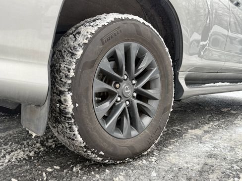 Used 2021 Lexus GX 460 Premium image 11