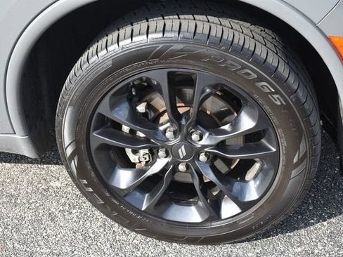 Used 2022 Dodge Durango GT w/ Blacktop Package AWD/4WD image 11