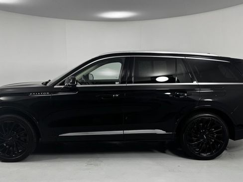 Used 2021 Lincoln Aviator Reserve w/ Equipment Group 210A AWD/4WD image 4
